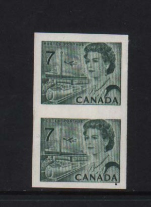 Canada #549a XF/NH Imperforate Pair